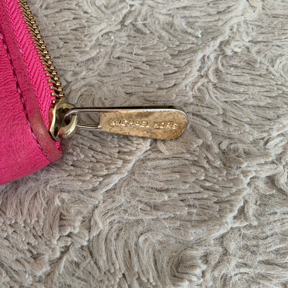 Michael Kors Wallet - Picture 5 of 5